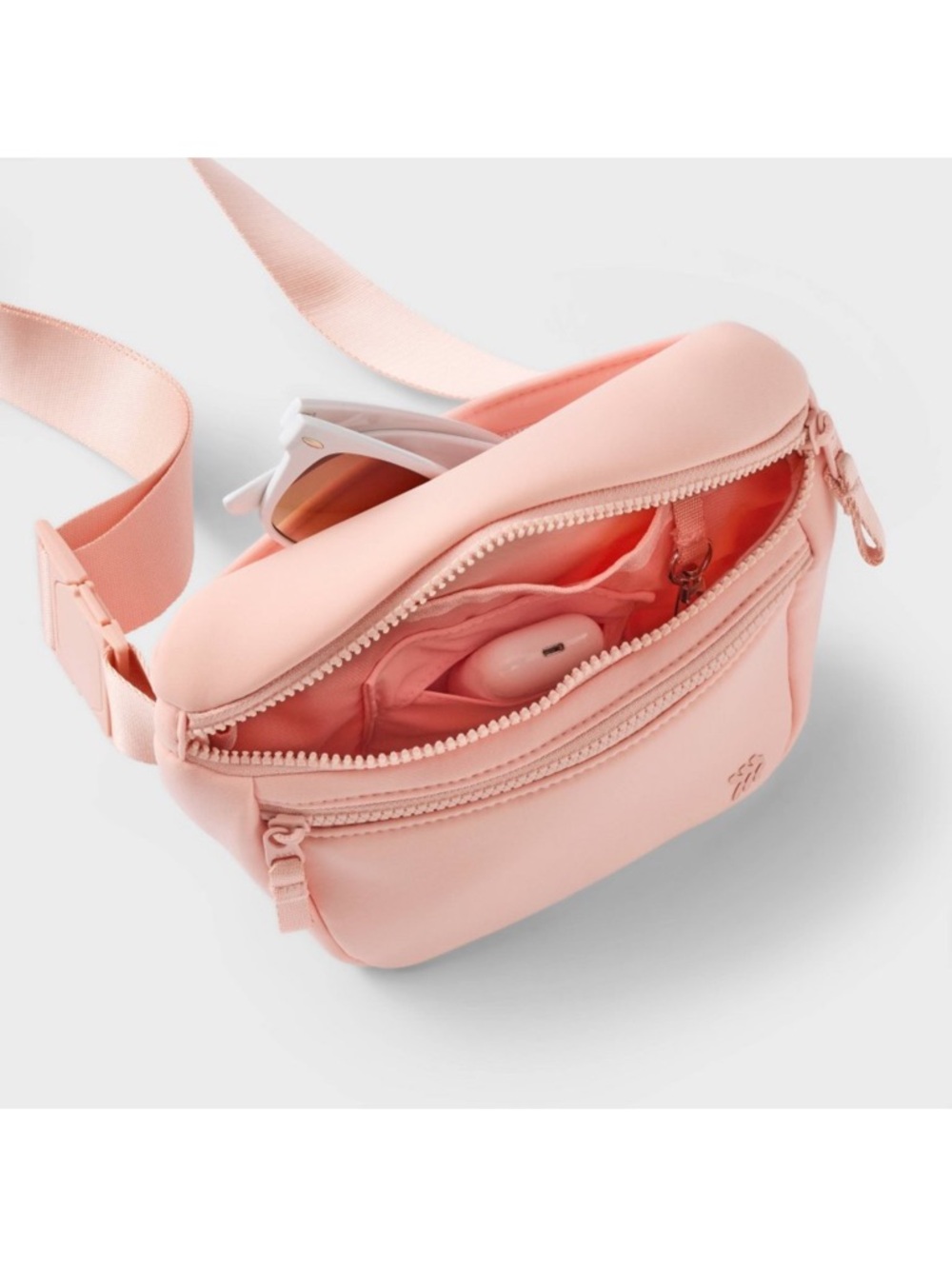 NWT All in Motion Premium Water-Resistant Belt Bag in blush color - Picture 3 of 5